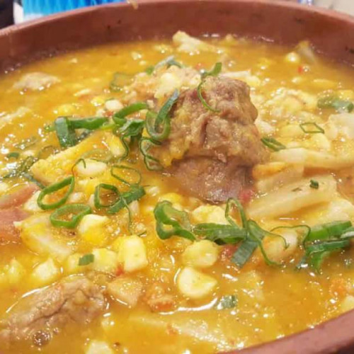 Locro criollo para muchos