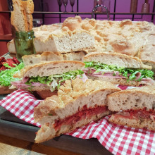 Sandwich de foccacia de masa madre
