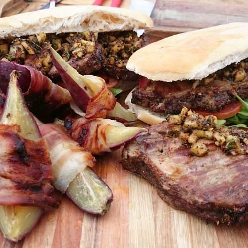 Bondiola especiada a la parrilla en sándwich