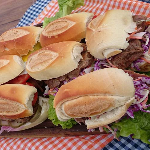 Bondiopan a la parrilla con ensalada coleslaw