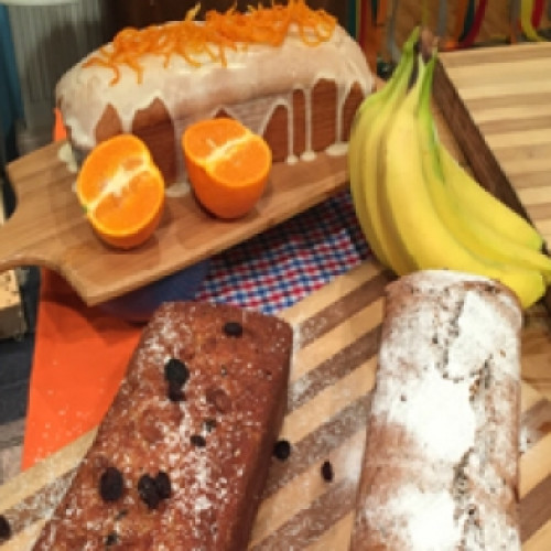 Budín de coco y budín de banana con chips y nueces