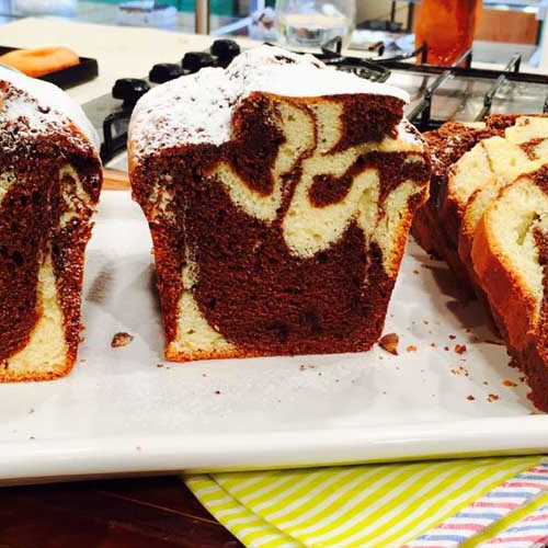 Budín marmolado con yogur natural