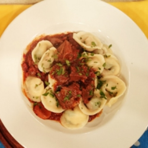 Capelettis de verduras asadas con estofado de asado