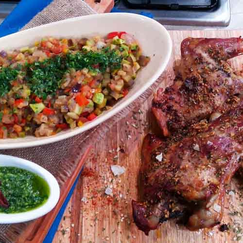 Chivito patagónico con ratatouille y picante provenzal