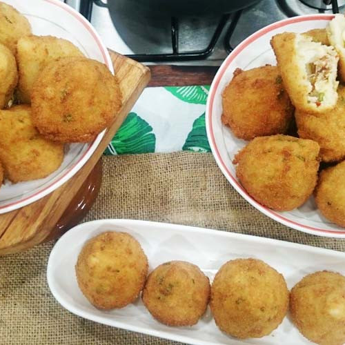 Coxinhas de pollo fritas