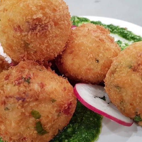 Croquetas de arroz, chorizo y morrón