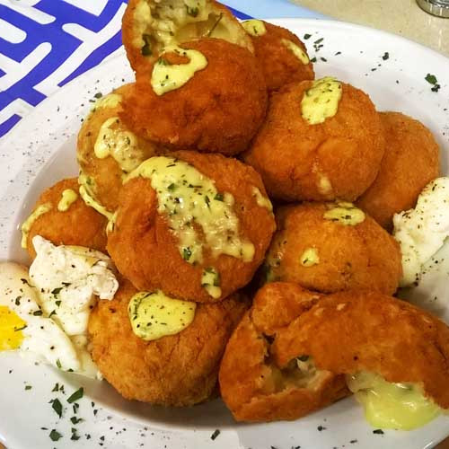 Croquetas de arroz con corazón de mozzarella