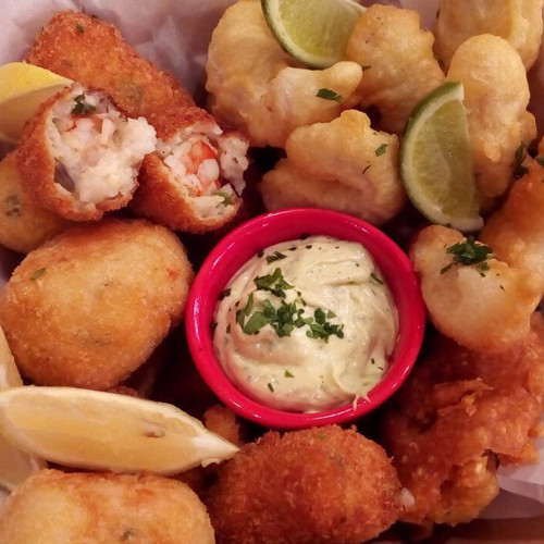 Croquetas y buñuelos de mar