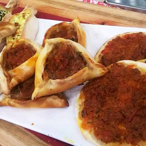 Empanadas árabes de carne y de acelga