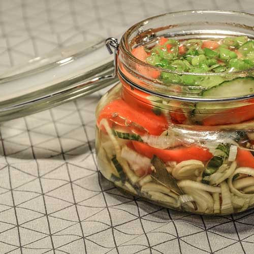 Escabeche de pollo con sidra en galletas