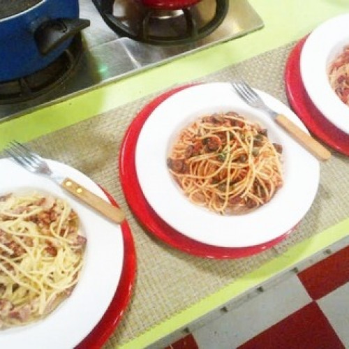 Fideos con salsas a la italiana