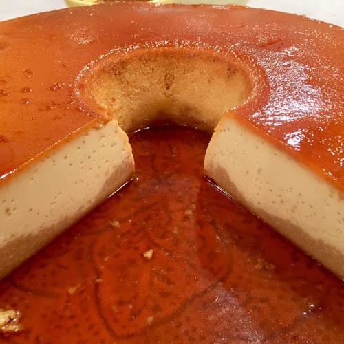 Flan de 20 huevos con dulce de leche