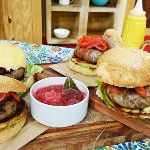 Hamburguesas de carne envuelta en crepine