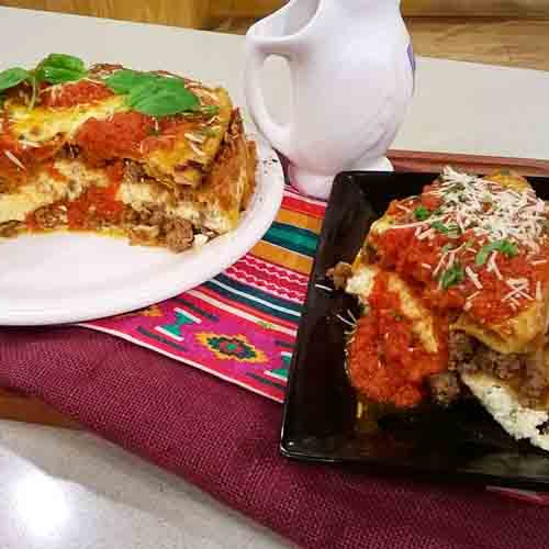 Lasagna de panqueques con ricota y bolognesa