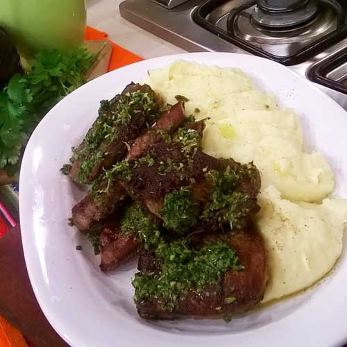 Lengua provenzal con puré a la mozzarella