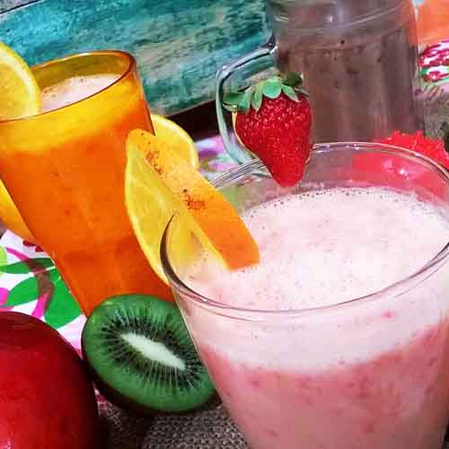 Licuado de frutillas con leche condensada