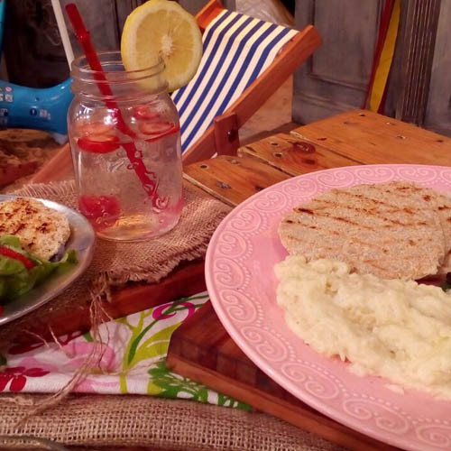 Milanesas de soja caseras con puré vegano y ensalada de verdes