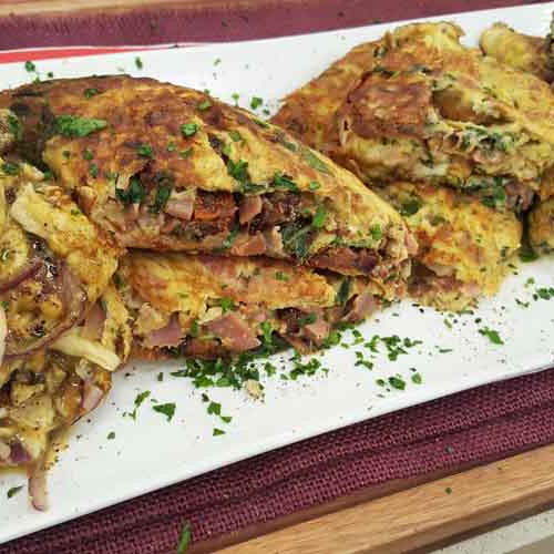 Omelettes de hongos y de cebolla y queso