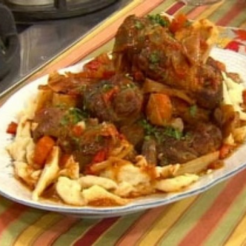 Ossobuco con ñoquis a la tabla