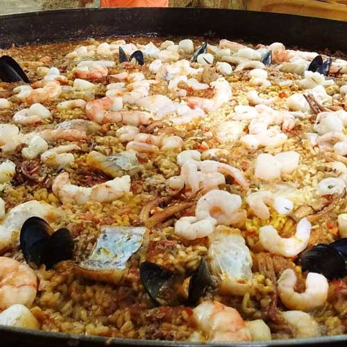 Paellón de pescados y mariscos