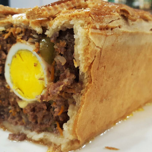 Pan de carne de ternera relleno en masa