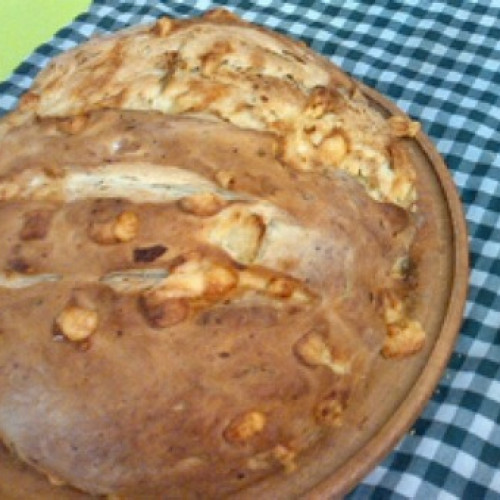 Pan de papa, queso y romero