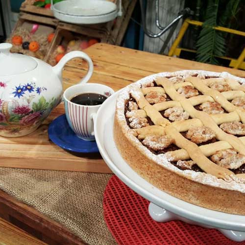 Pastafrola de membrillo y almendras y de batata con chocolate