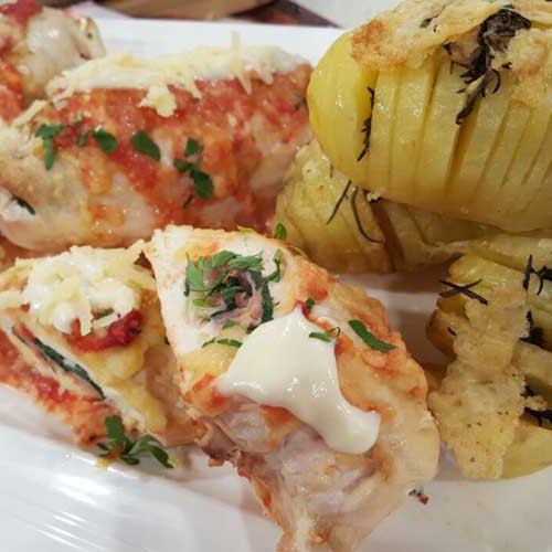 Pechugas rellenas con papas acordeón