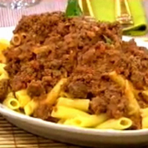 Penne rigatti con ragú al moscato