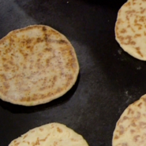 Piadinas caseras, pan plano italiano