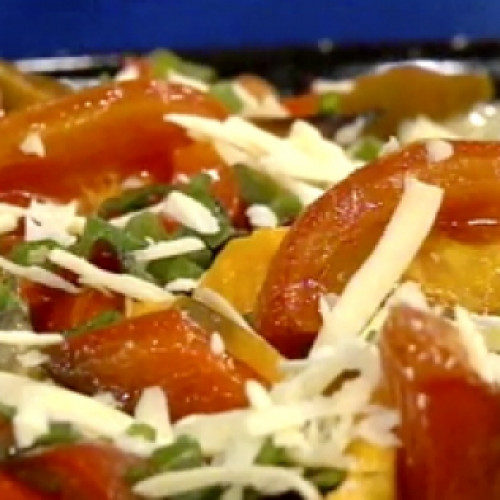 Pizza de arroz con cubierta de hongos y panceta