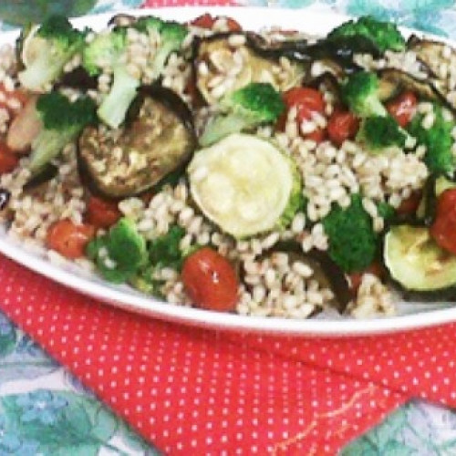 Plan de alimentación primaveral - Milanesa apanada con avena y ensalada de cebada perlada