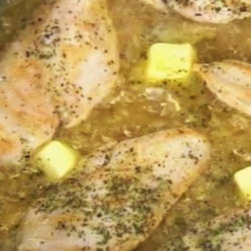 Pollo al ajillo con champignones