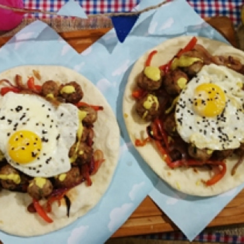 Punch, albóndigas de cerdo en pan