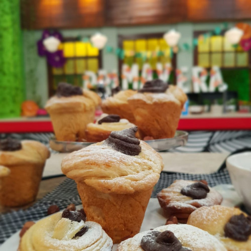 Cruffins con pasta de avellanas