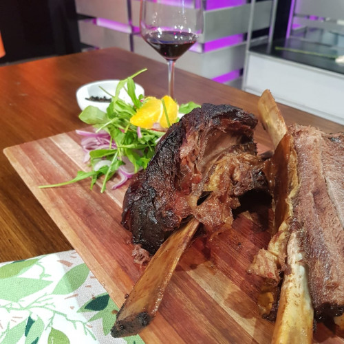 Costillar adobado al horno de barro