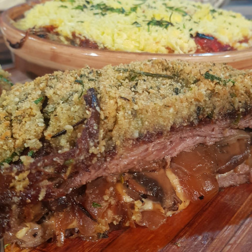 Vacío relleno con graten de verduras