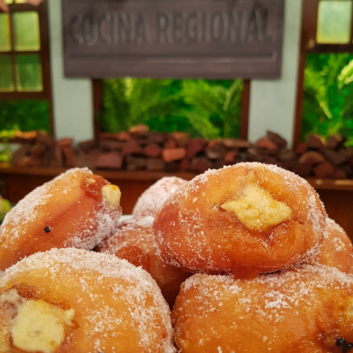 Berlinesas con crema pastelera de chañar