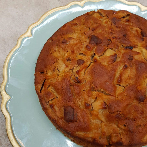 Tarta de manzanas caramelizadas y nueces