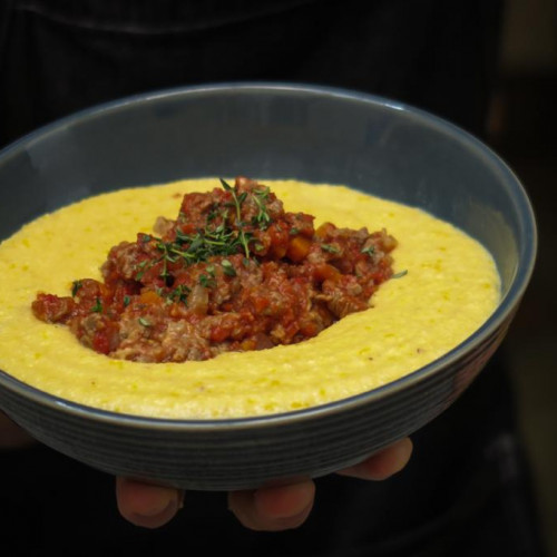 Polenta con Estofado