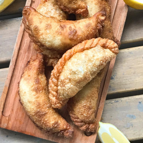 EMPANADAS DE CARNE A CUCHILLO