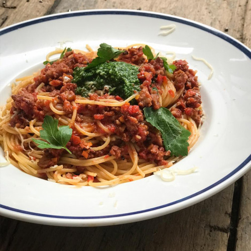 SPAGHETTIS CON SALSA RECICLADA