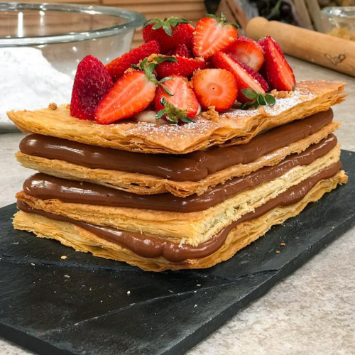 MIL HOJAS DE DULCE DE LECHE Y PASTELERA