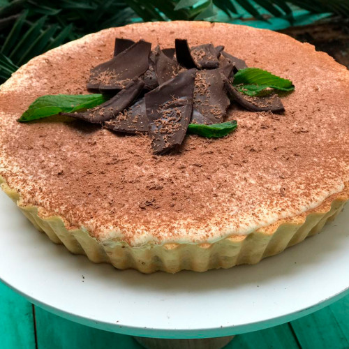 TARTA CON CREMA HELADA DE MARACUYÁ