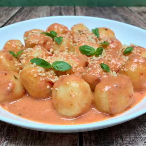 ÑOQUIS DE PAPA RELLENO DE MOZZARELLA