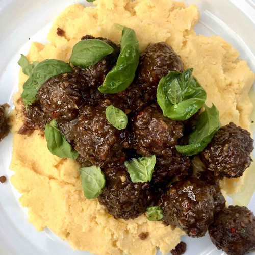 ALBÓNDIGAS CON POLENTA