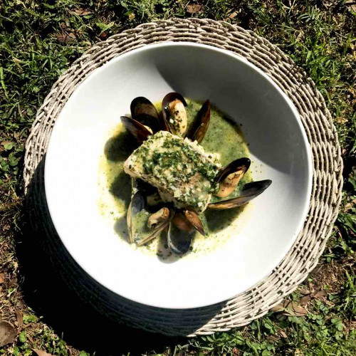 MERLUZA A LA ROMANA Y EN SALSA VERDE