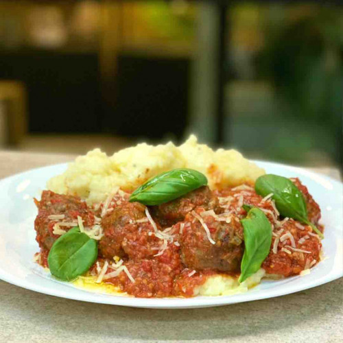 ALBÓNDIGAS CON PURÉ DE PAPA