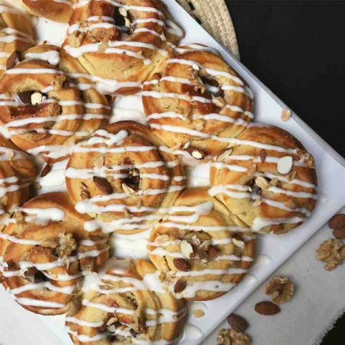 ROLLS DE ALMENDRA Y DULCE DE LECHE