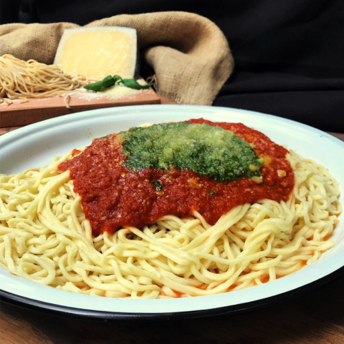 PASTAS CASERAS CON TUCO Y PESTO